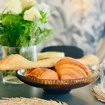 Vue A : Le Victor Hugo * La Baule