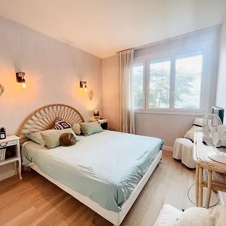 Vue A : Le Victor Hugo *