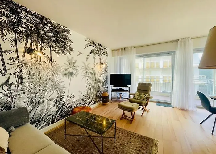 Vue A : Le Victor Hugo *