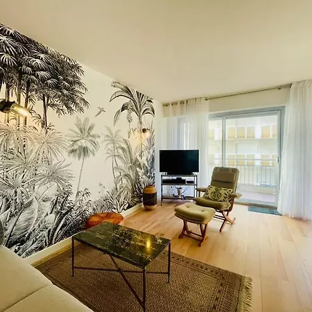 Vue A : Le Victor Hugo *