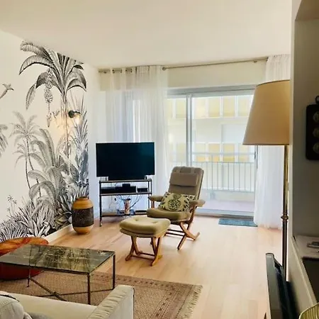 Vue A : Le Victor Hugo * La Baule